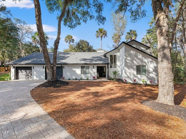 1918 OAK Circle, Atlantic Beach, FL 32233