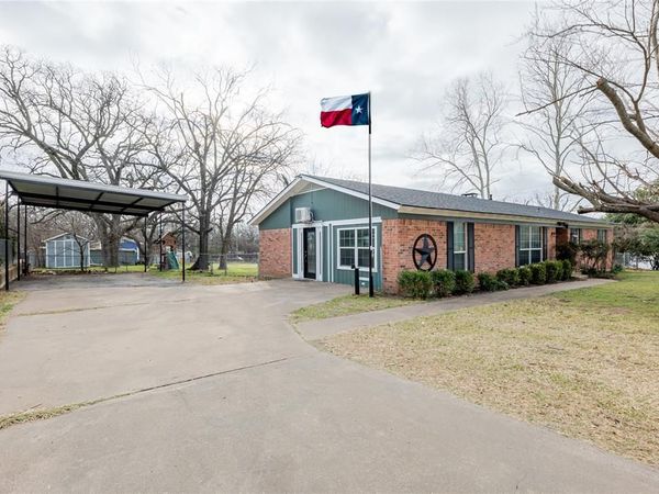 208 Yucca Drive, Weatherford, TX 76087