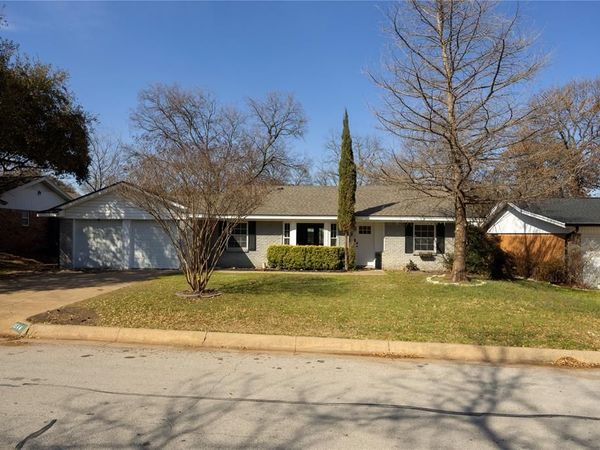 3544 Wosley Drive, Fort Worth, TX 76133