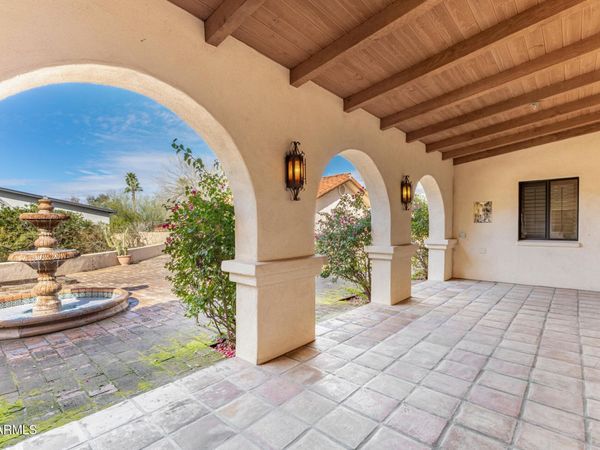 2510 N 55TH Street, Phoenix, AZ 85008