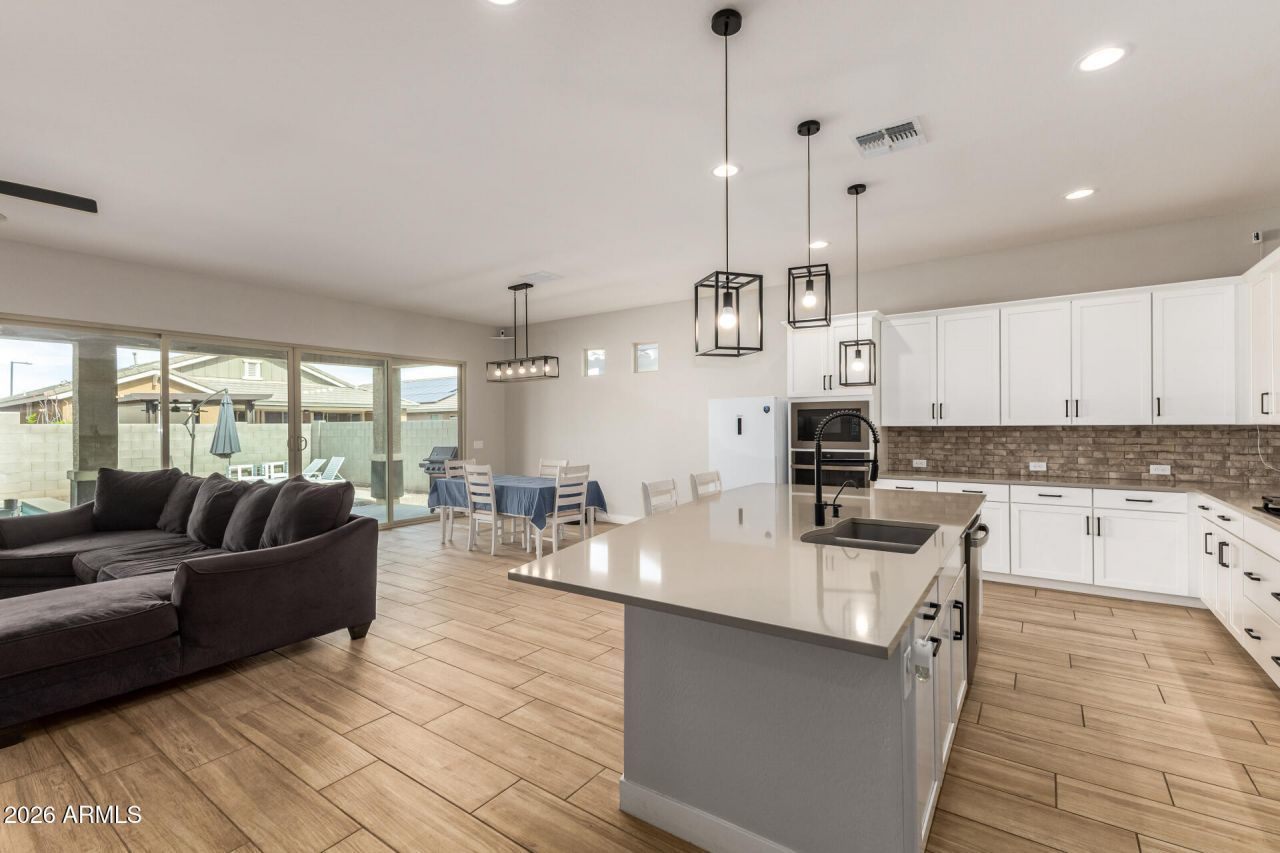 16064 W Montana De Oro Drive, Surprise, AZ 85387 Main Photo