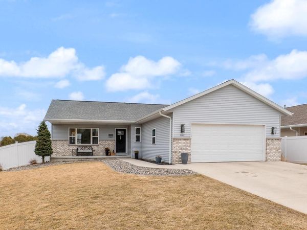 2307 S 21st STREET, Manitowoc, WI 54220