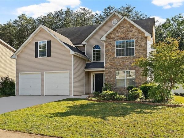 211 Millstone Drive, Hampton, GA 30228