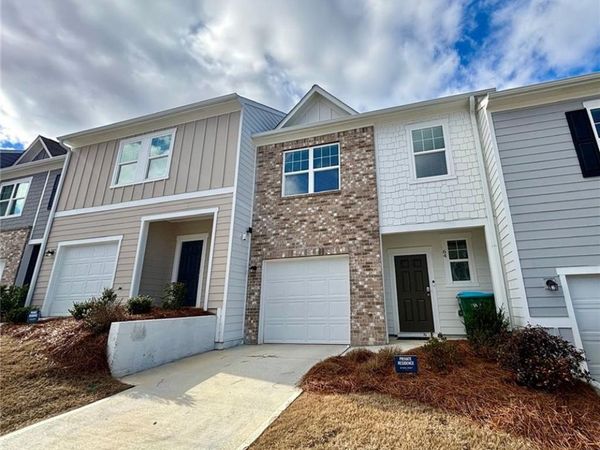 64 Thetford Way , Winder, GA 30680