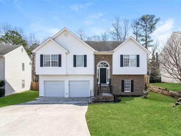 6055 Yellowood Court , Atlanta, GA 30349