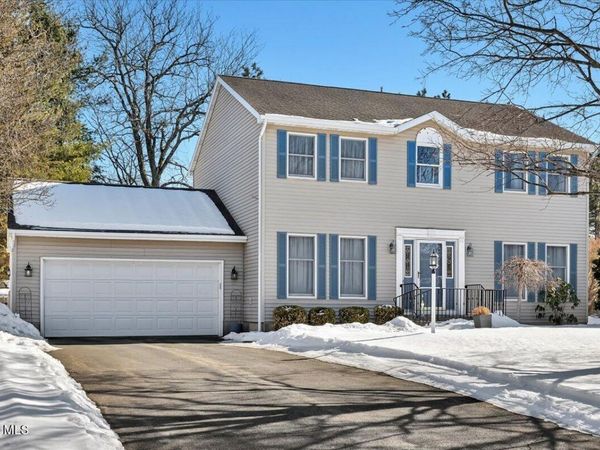 52 Old Birch Lane, Colonie, NY 12205