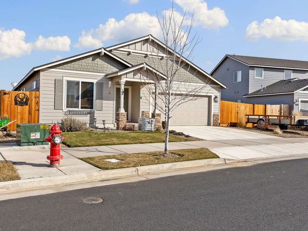 1291 NW Willow Parkway Road, Madras, OR 97741