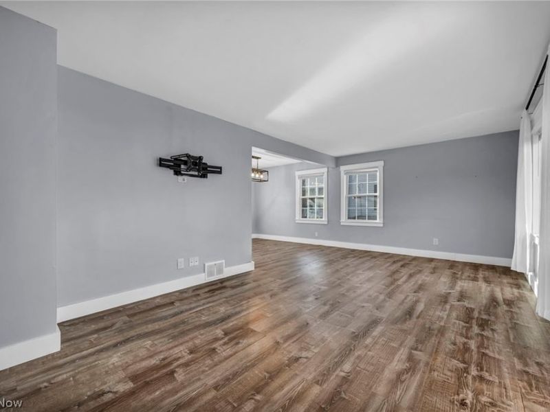 2683 Owaisa Road , Cuyahoga Falls, OH 44221 Photo 5