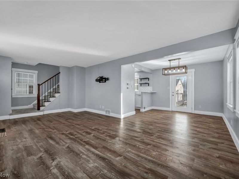 2683 Owaisa Road , Cuyahoga Falls, OH 44221 Photo 8