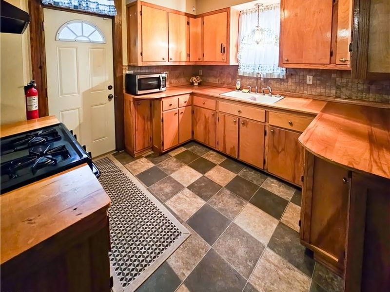 1030 Dartmouth Avenue SW, Canton, OH 44710 Photo 8