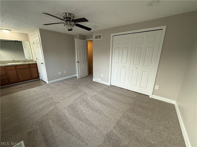 7415 N Chestnut Commons Drive , Mentor, OH 44060 Photo 10