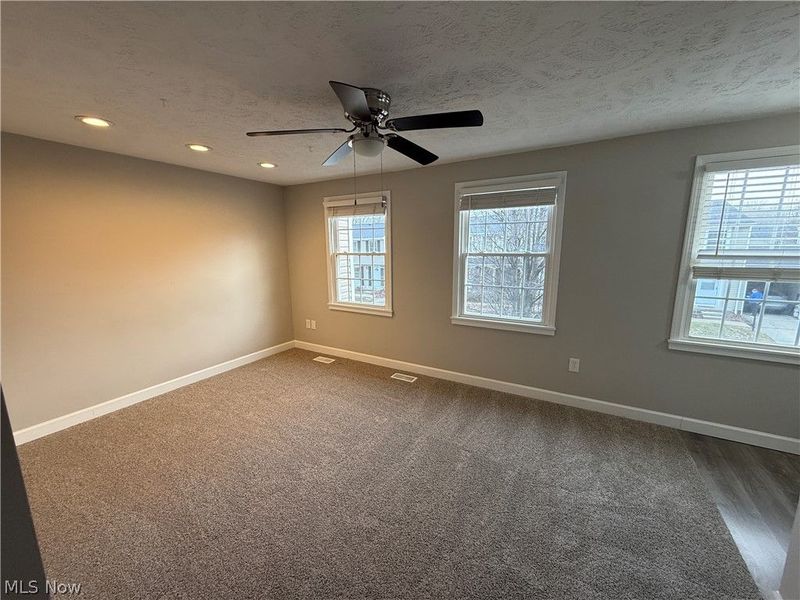 7415 N Chestnut Commons Drive , Mentor, OH 44060 Photo 9