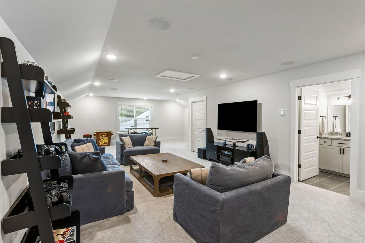 4345 Hugh Bennett Drive Photo 22