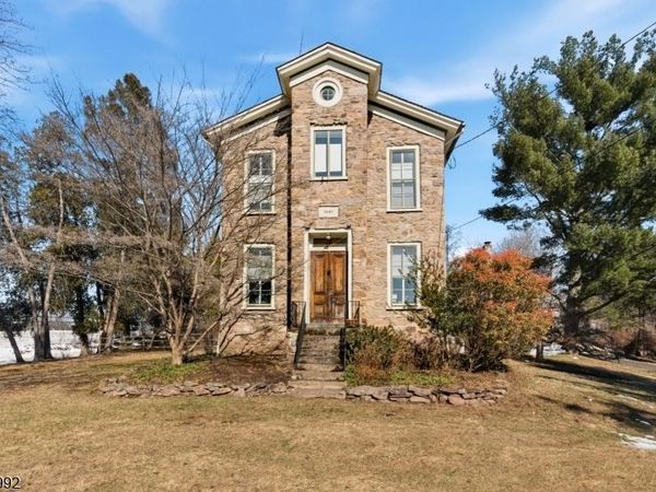 1 Wilson Dr, Stockton, NJ 08559