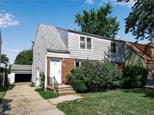 42 Layton Avenue, Amherst, NY 14226