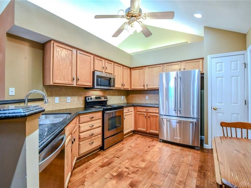 2151 Willow Run Circle, Mad River Township, OH 45323 Photo 6