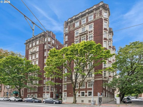 1209 SW 6TH AVE, Unit 701, Portland, OR 97204