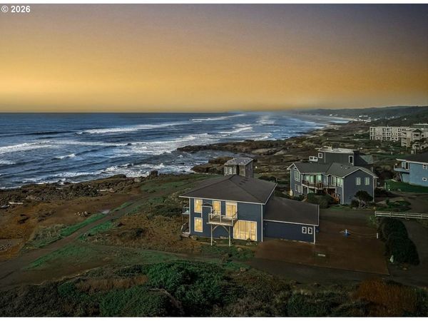 635 LEMWICK LN, Yachats, OR 97498