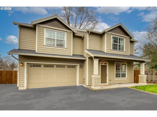 2409 SE OAK GROVE BLVD, Milwaukie, OR 97267