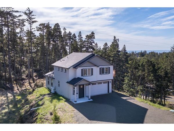 201 HIGHLAND DR, Oceanside, OR 97134