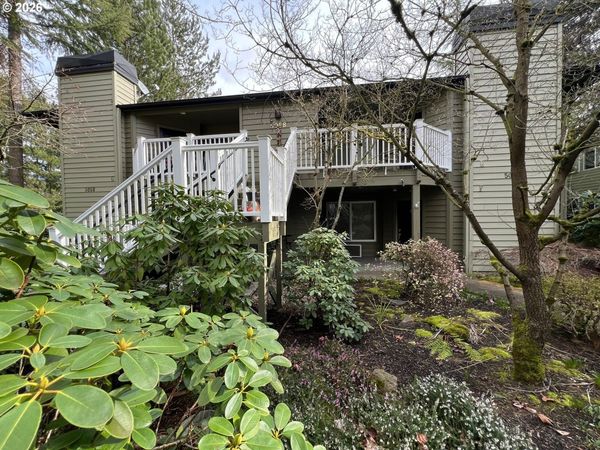 5058 FOOTHILLS DR, Unit F, Lake Oswego, OR 97034