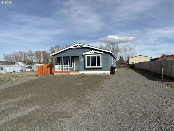 917 S HALL ST, Prairie City, OR 97869