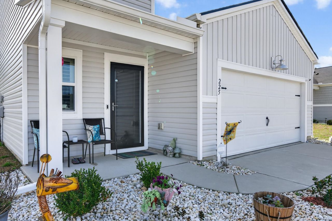 225 Cypress Tree Loop  Photo 7