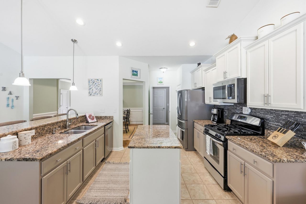 178 Parmelee Dr. Photo 7