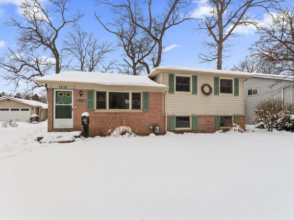1619 Hass Drive, South Bend, IN 46635