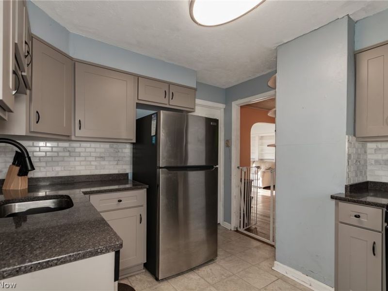 1259 E 351 Street, Eastlake, OH 44095 Photo 12