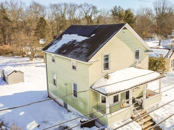 803 Tarkiln Hill Rd, New Bedford, MA 02745