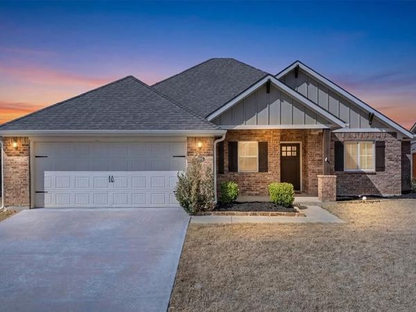 4012 Kensington Drive, Sanger, TX 76266