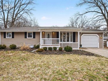 52600 Juniper Road, South Bend, IN 46637