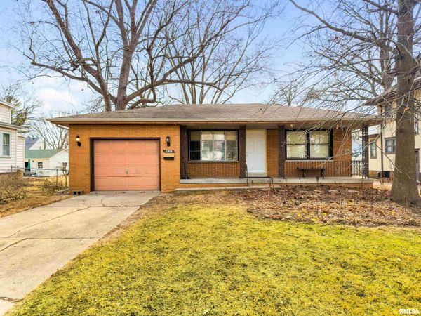 2408 W MOSS Avenue, West Peoria, IL 61604