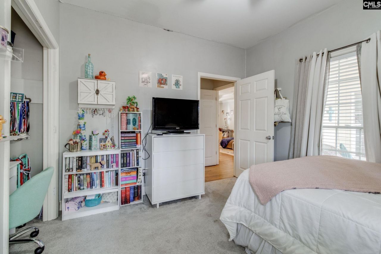 607 Frogden Court Photo 24