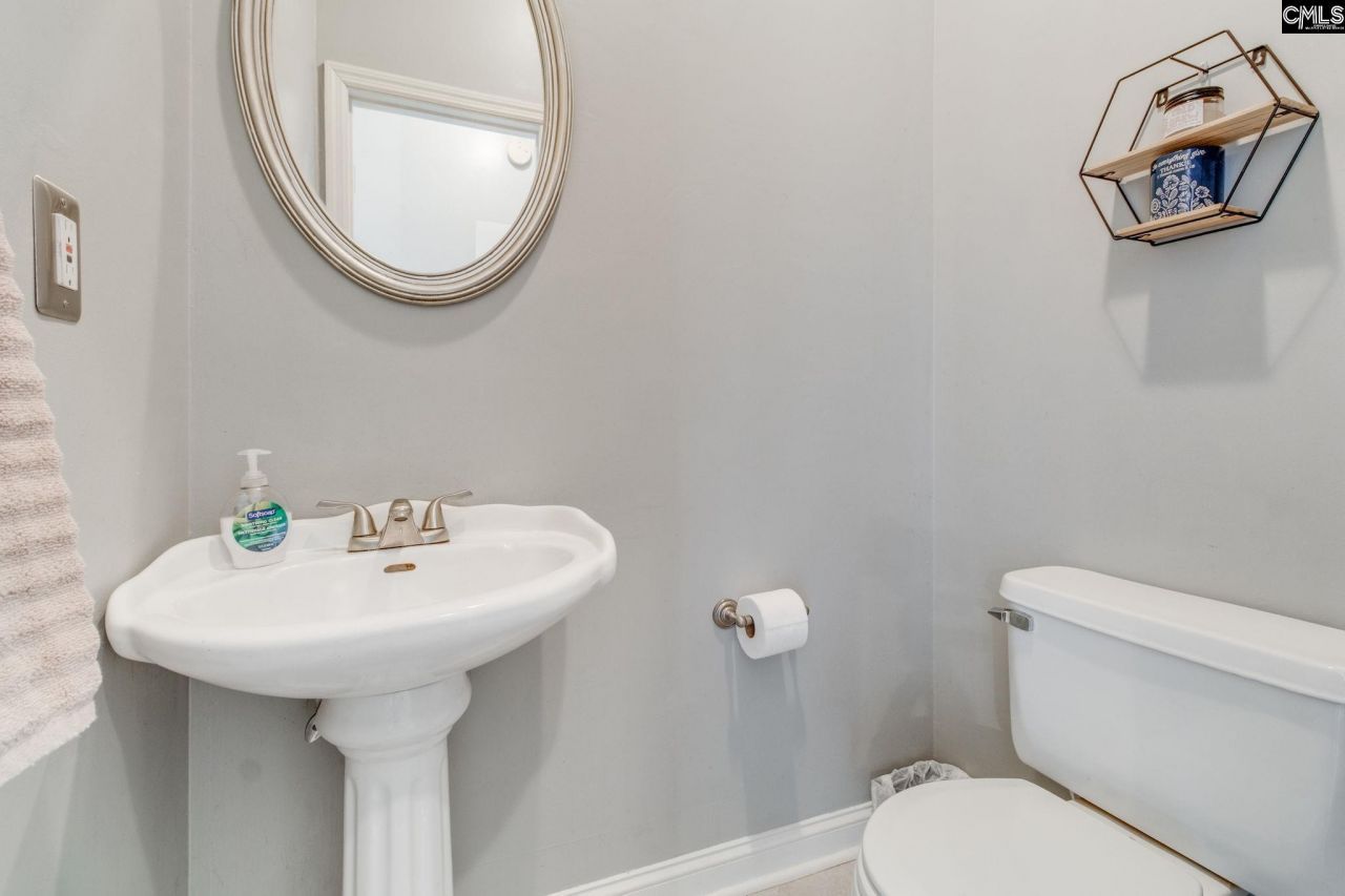 607 Frogden Court Photo 29