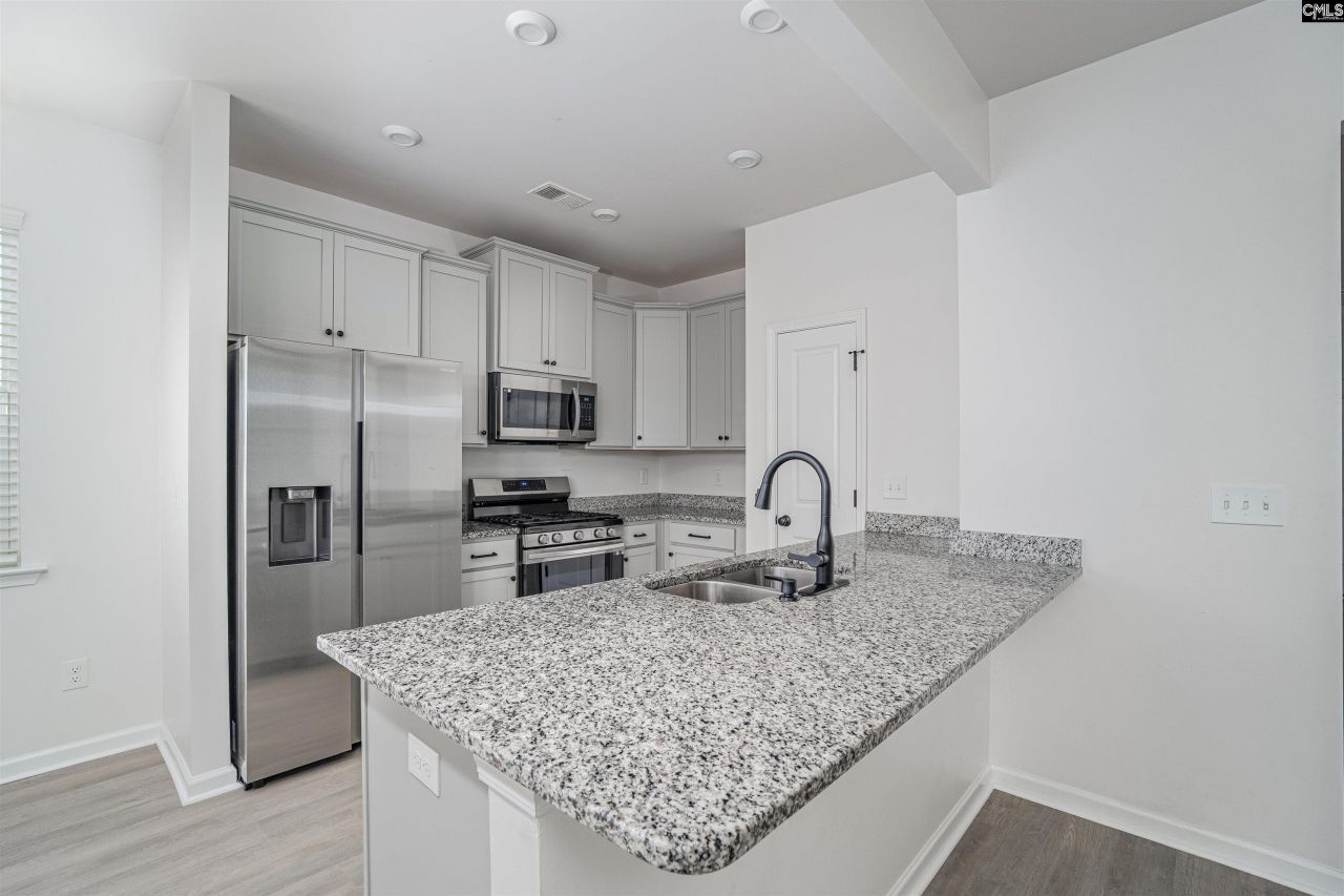 1024 Cornelia Street Photo 11