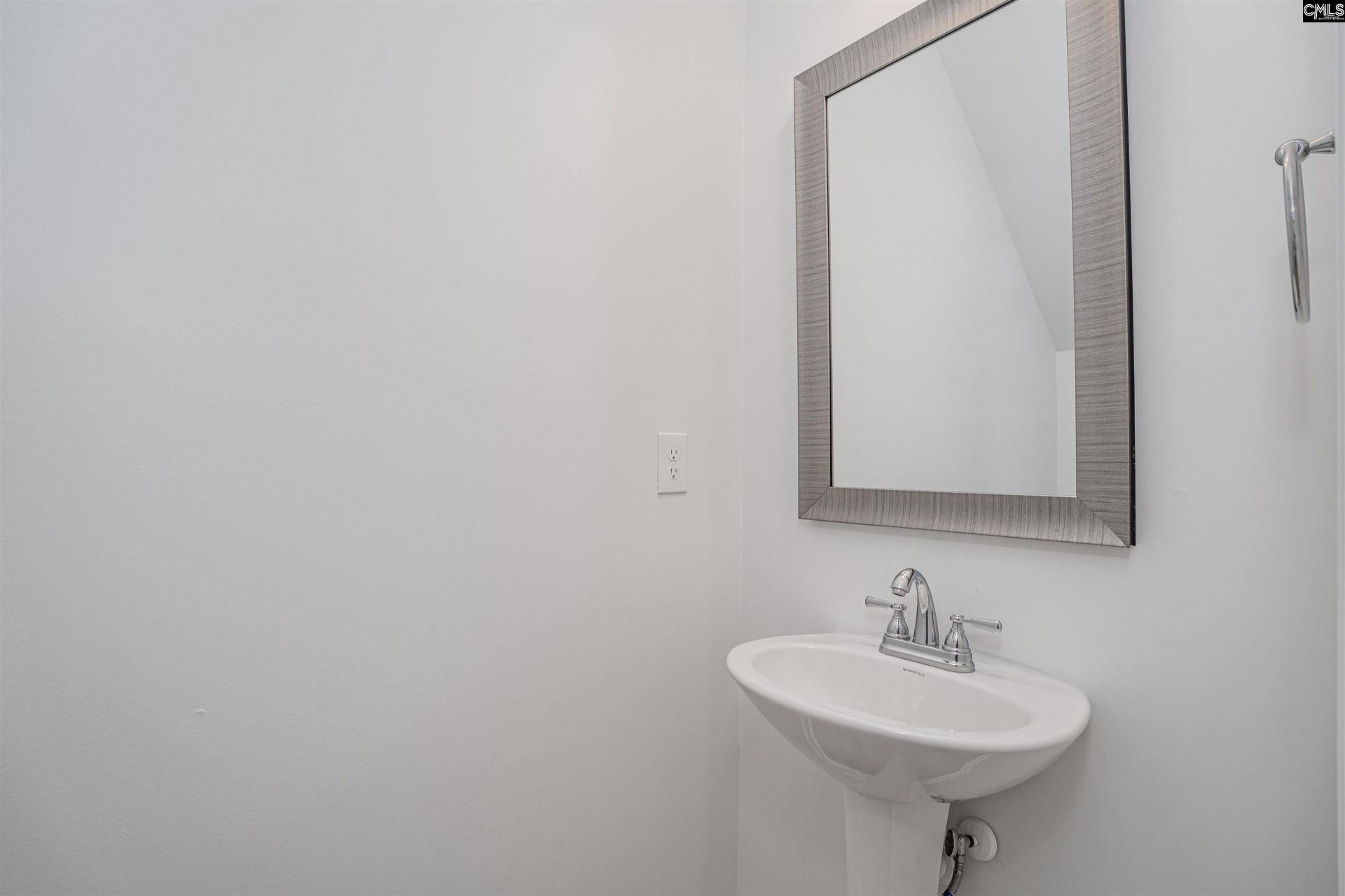 1024 Cornelia Street Photo 14