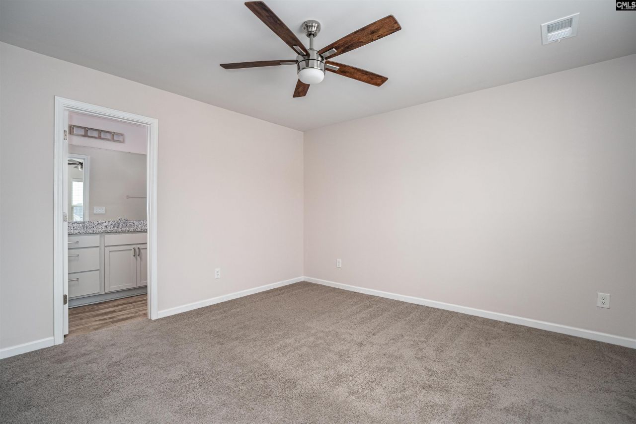 1024 Cornelia Street Photo 17