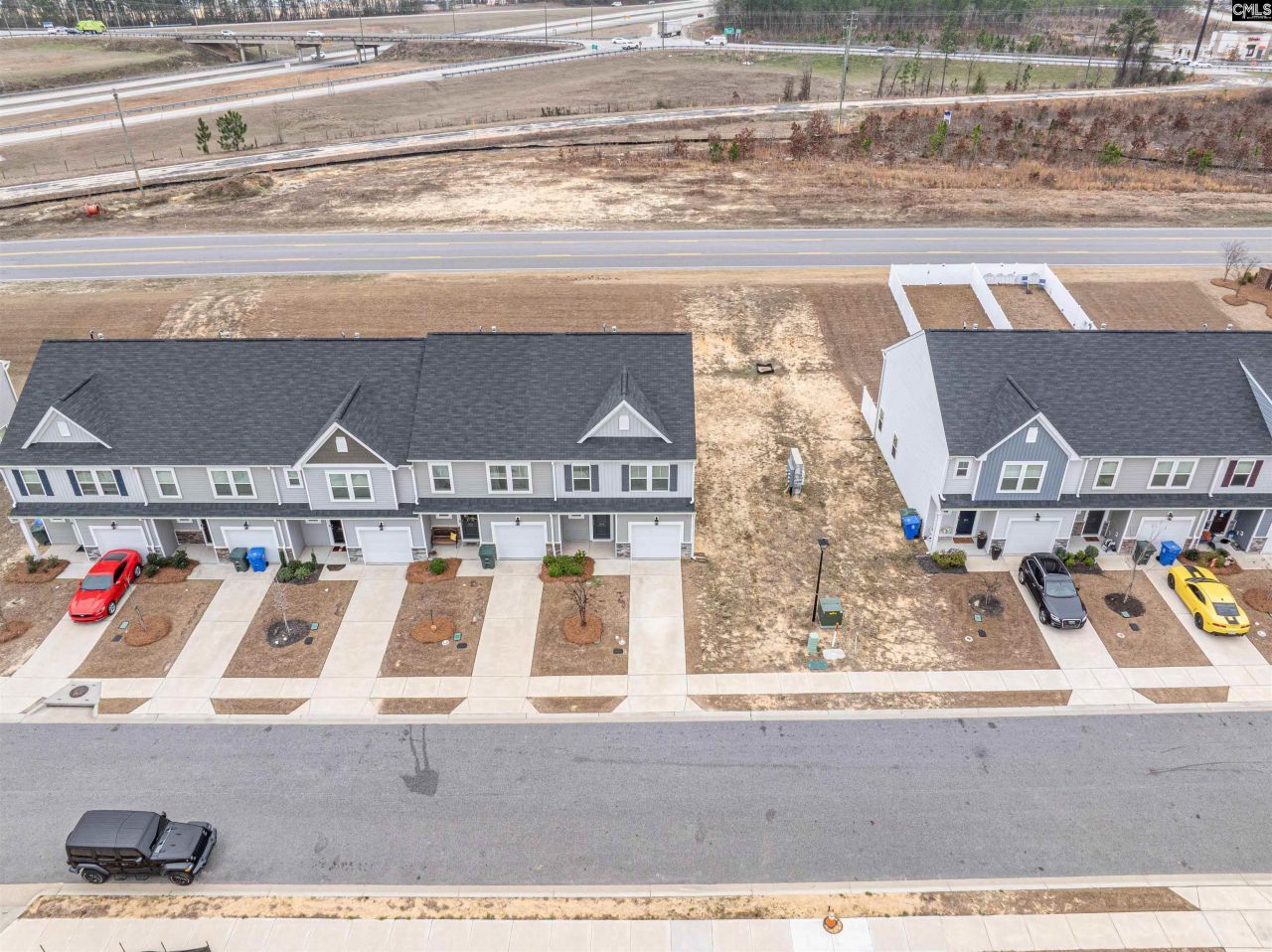 1024 Cornelia Street Photo 32