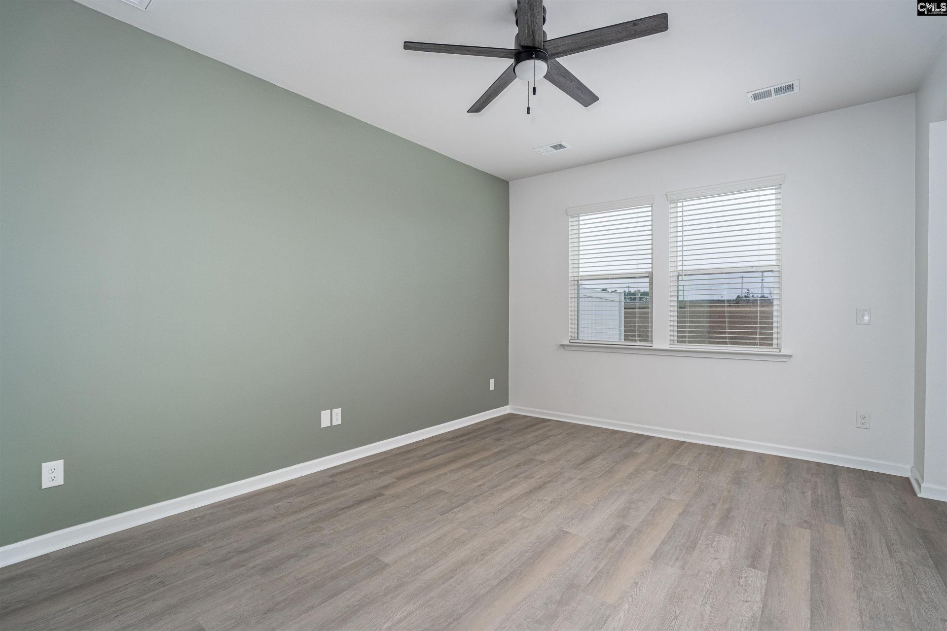 1024 Cornelia Street Photo 5