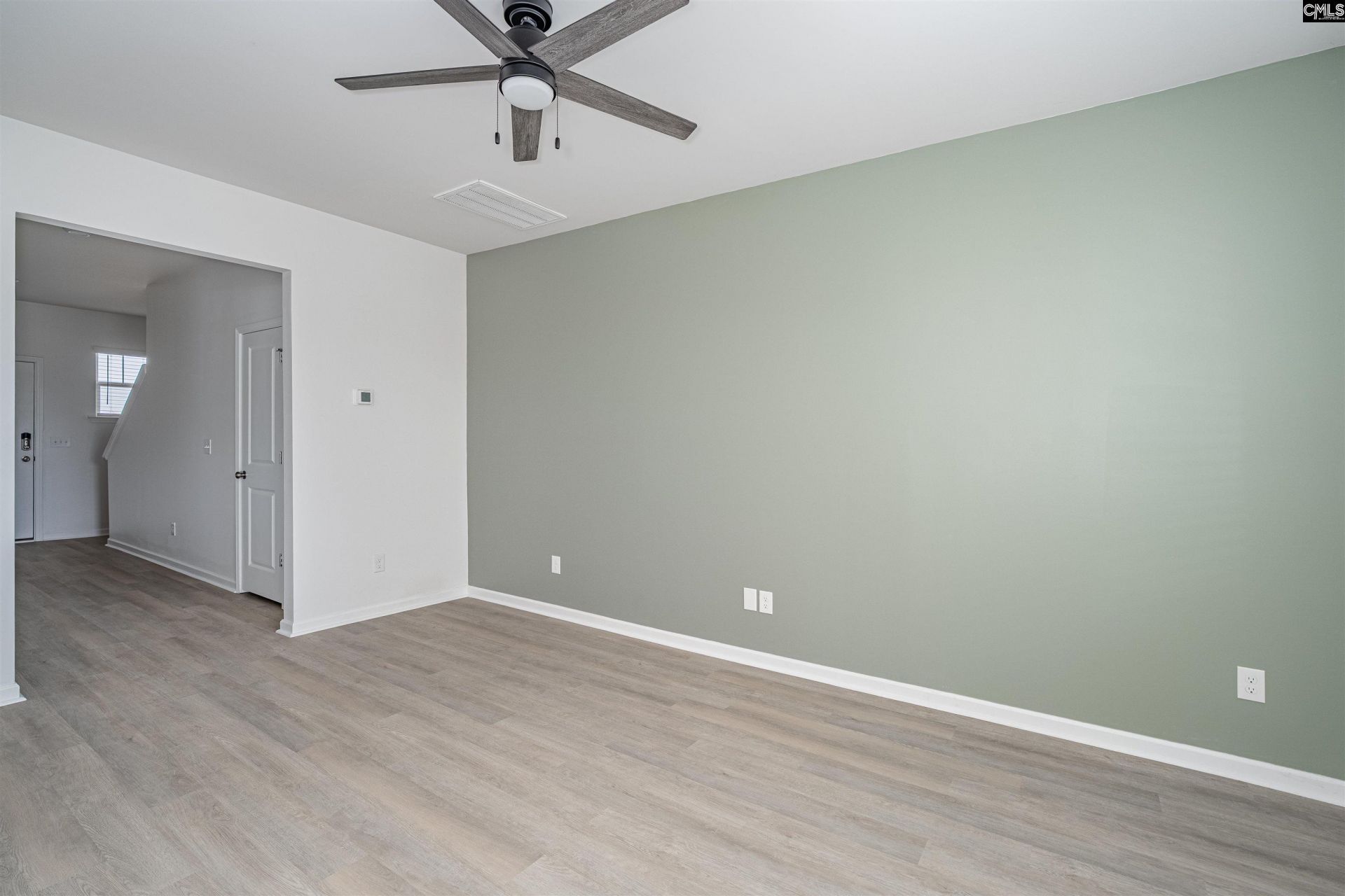 1024 Cornelia Street Photo 8