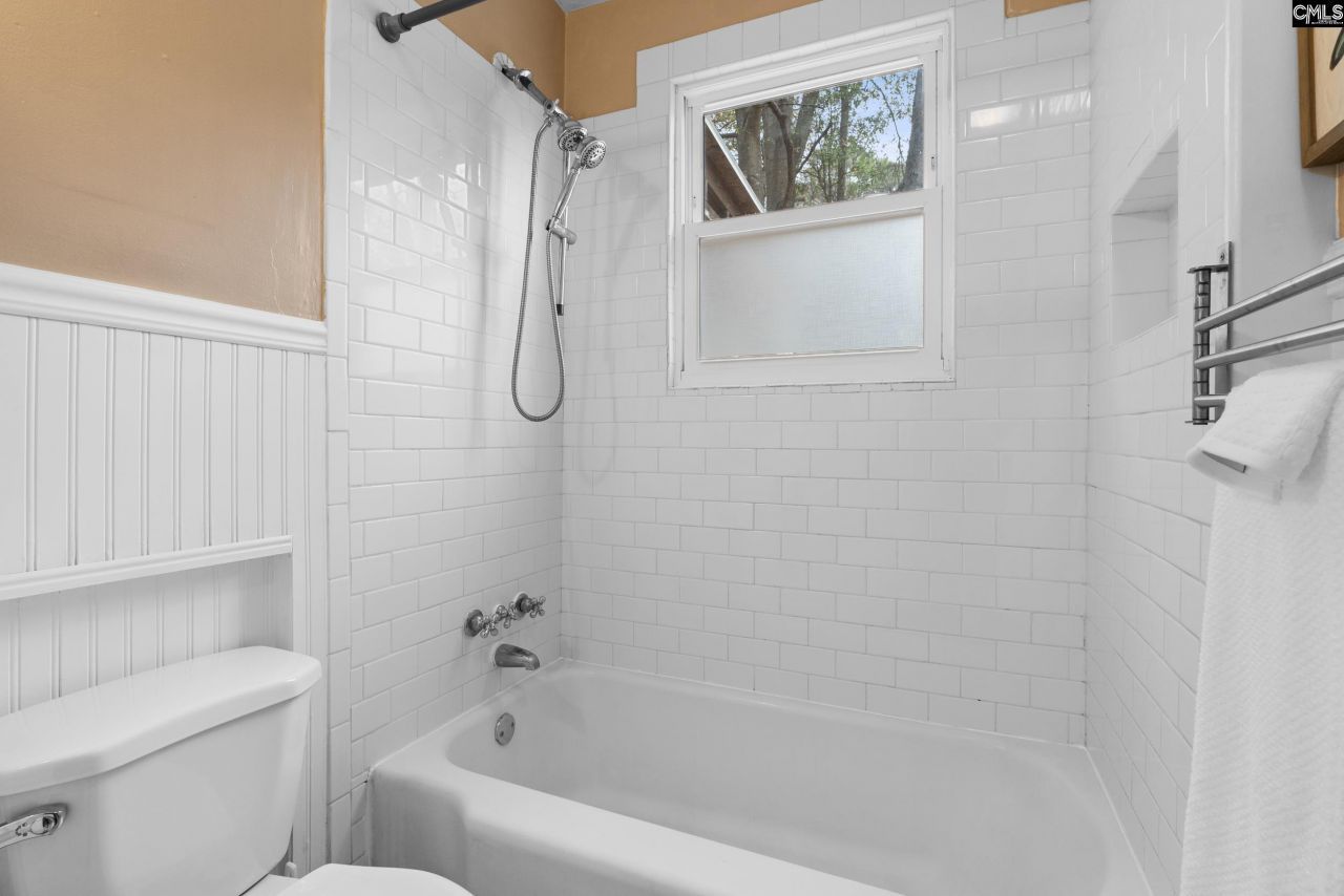 33 Kingsgate Drive Photo 11