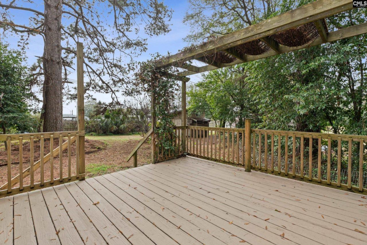 33 Kingsgate Drive Photo 17