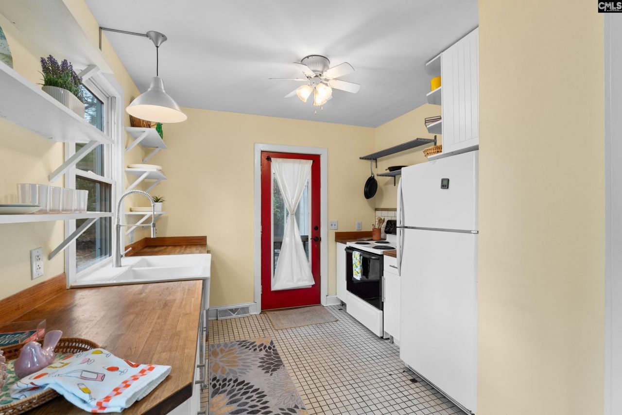 33 Kingsgate Drive Photo 5