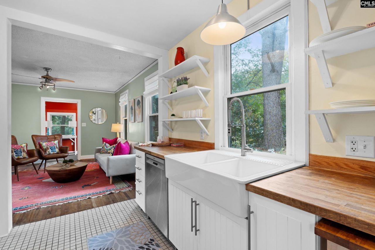 33 Kingsgate Drive Photo 6