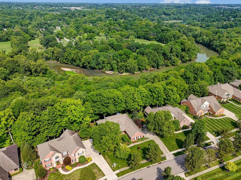 149 Overlook Drive, Loveland, OH 45140 Photo 2