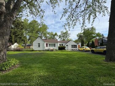 6376 Lanman Drive, Waterford Twp, MI 48329