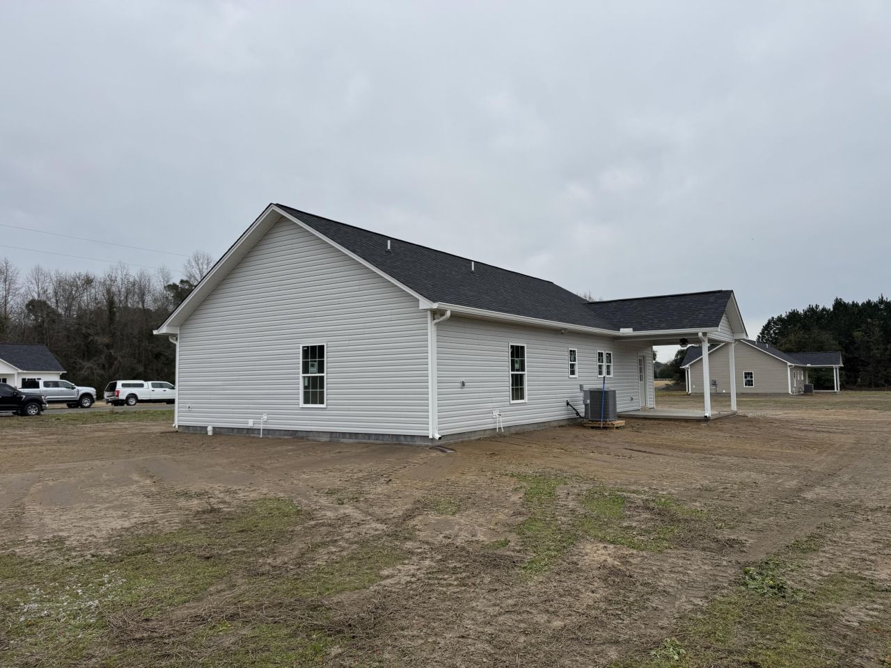 691 Winningham Road Photo 4