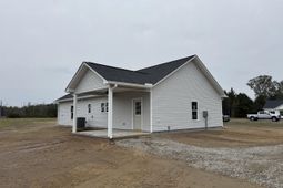 691 Winningham Road photo 4